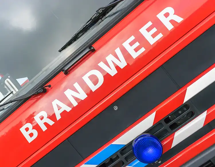 Brandweer met grote spoed naar Kerkstraat in Rossum vanwege reanimatie