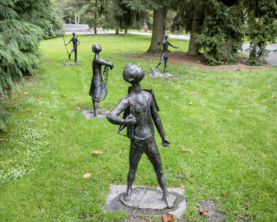 Diefstal bronzen beelden – Stadspark Berg en Bos - Apeldoorn