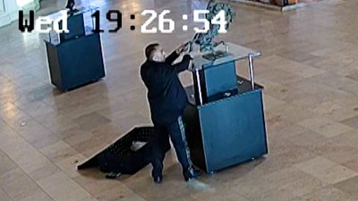 Diefstal beeld - Gevers Deynootplein - Den Haag