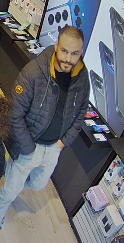 Winkeldiefstal- Binnenban- Hoogvliet