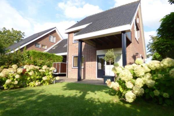 Woning Pieter de Hooghlaan 12 Oud-Beijerland