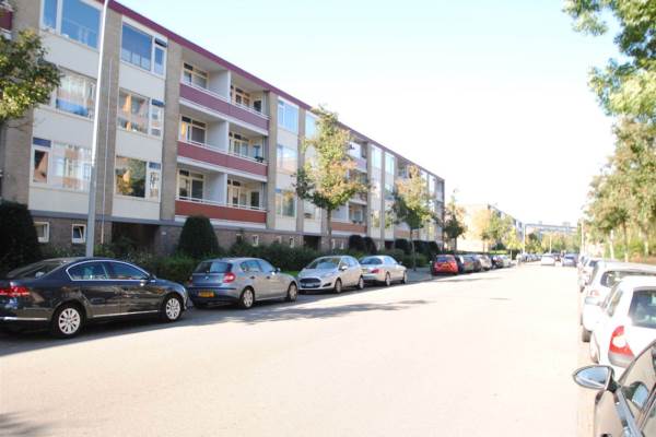 Woning Plutolaan 30 Groningen