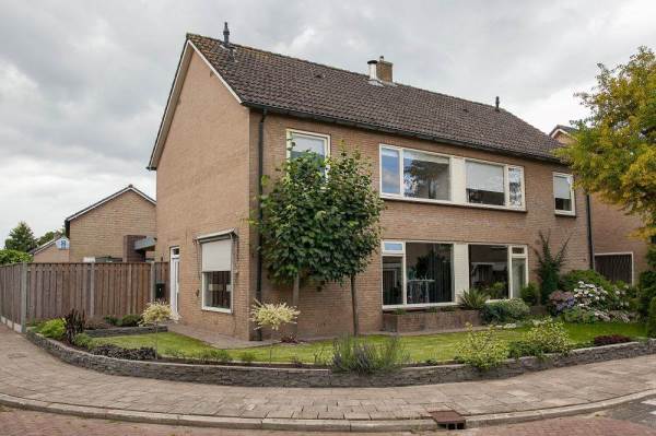 Woning Aronskelkstraat 1 Denekamp