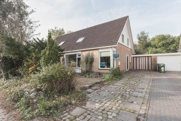 Woning Canterstins 12 Stiens