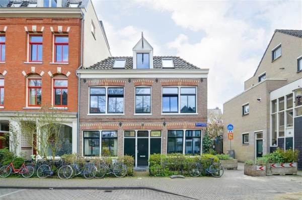 Woning Nicolaas Beetsstraat 1 Amsterdam