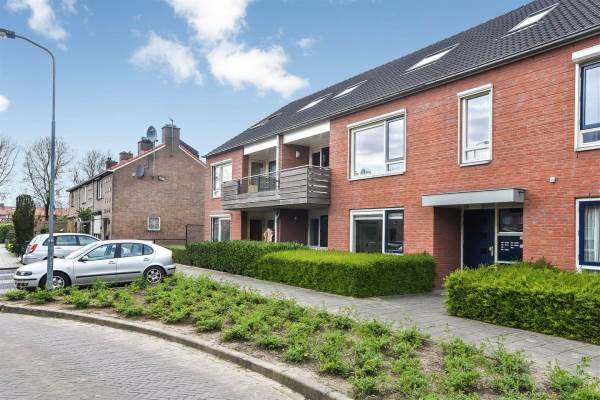 Woning Amalia van Solmsstraat 16 Elst