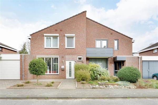 Woning Van Nijdeggenstraat 17 Swalmen