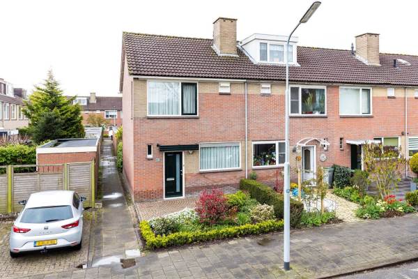 Woning Kerkstraat 141 Nieuw-Vennep