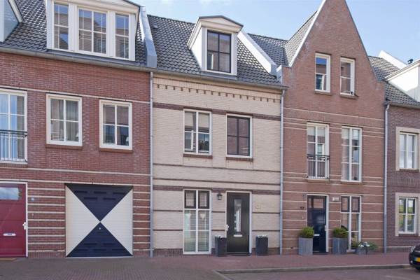 Woning Schrijverskwartier 57 Heemskerk