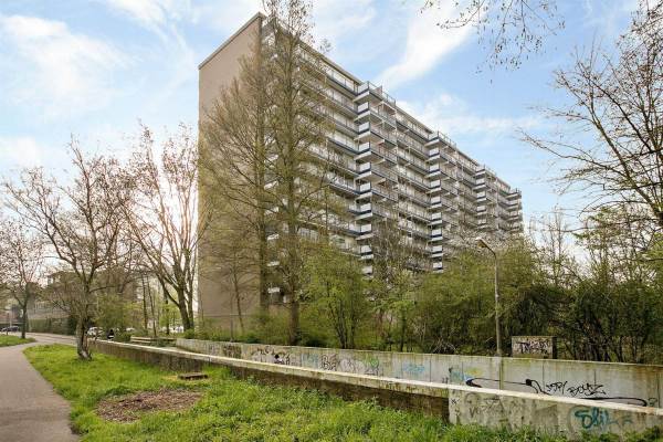 Woning Adama van Scheltemaplein 67 Delft