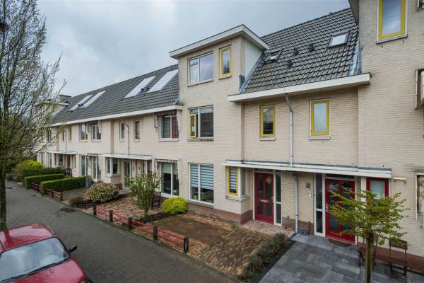 Woning Burg Van Heugtenlaan 42 Nieuwerkerk aan den IJssel