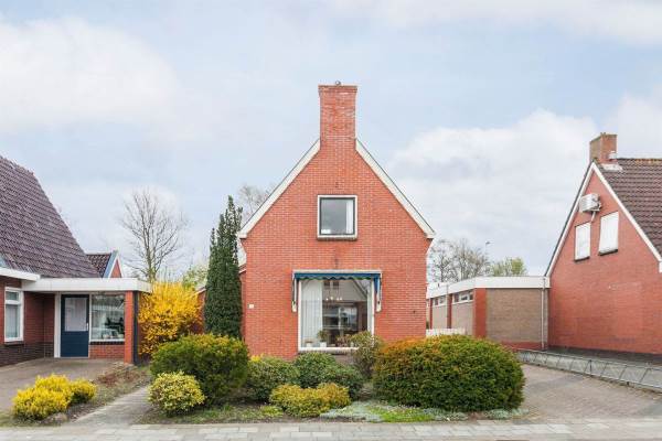 Woning Ferlinge Stasjonsstrjitte 48 De Westereen