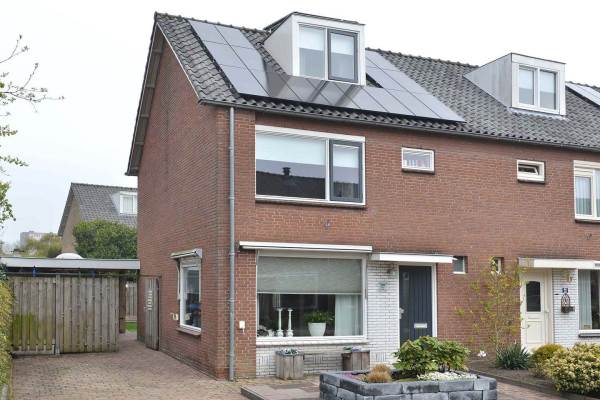 Woning Reuvekamplaan 23 Almelo