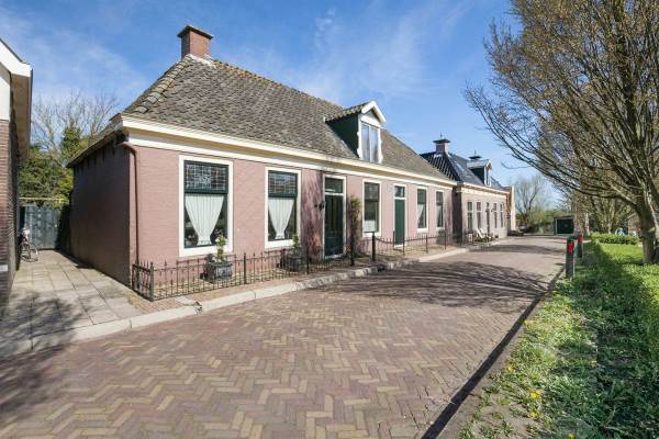 Woning Terp 23 Wiuwert