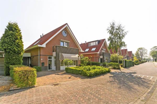 Woning Waterkant 49 Biddinghuizen