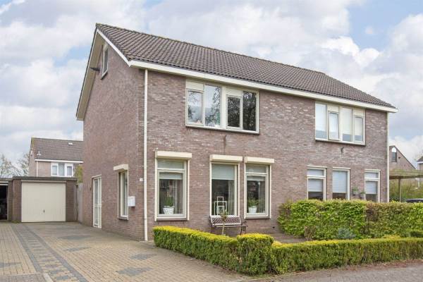 Woning de Zeis 18 Wezep