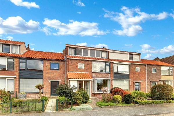 Woning Henriëtte Roland Holststraat 19 Maassluis