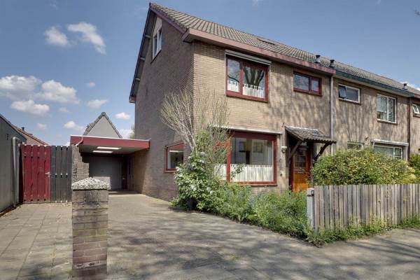 Woning Dr .A. van der Willigen Sr. laan 12 Velp Gld