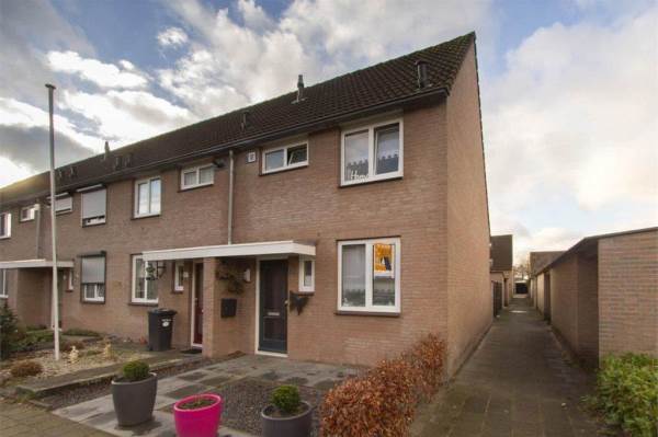 Woning Koolmees 45 Sprang-Capelle