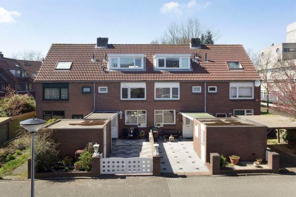 Woning Hugo van Woerdenstraat 5 Leiden
