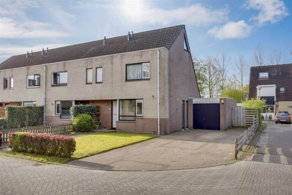 Woning Zwaluwenveld 70 Emmen