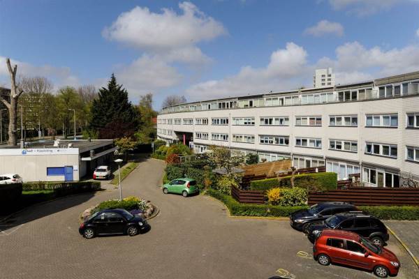 Woning Ir. van der Sluijsplantsoen 84 Den Haag