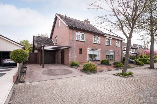 Woning Walraven van Hallstraat 16 Middelburg