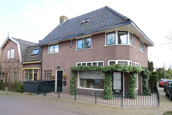 Woning Koningin Wilhelminastraat 17 Huizen
