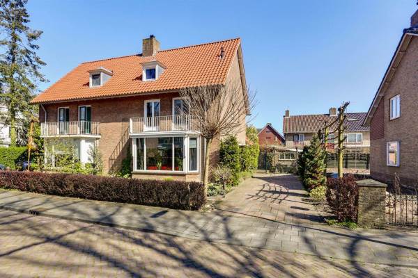 Woning Burgemeester van Akenstr 12 Zevenbergen