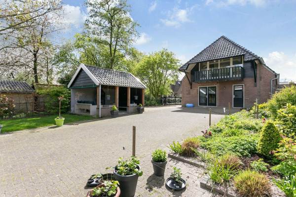 Woning St. Antoniestraat 8 Tuil