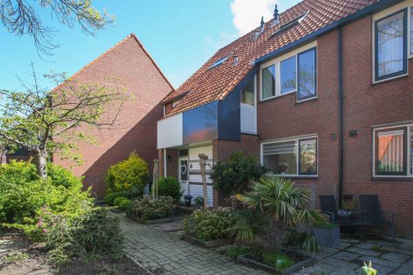 Woning Paardenbloem 14 Naaldwijk