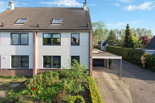 Woning Taniaburg 118 Leeuwarden