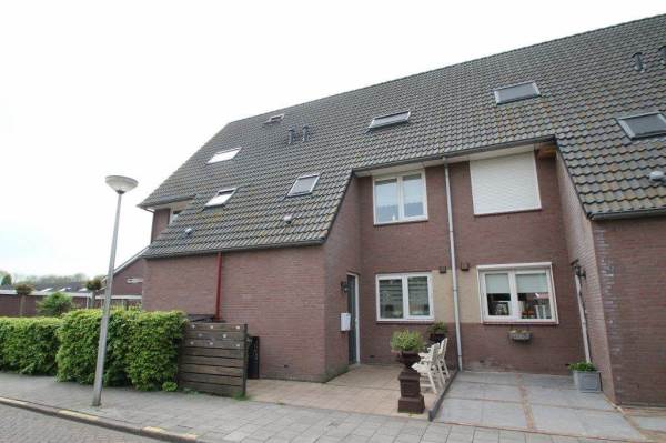Woning Fluitekruidstraat 4 Bleskensgraaf Ca