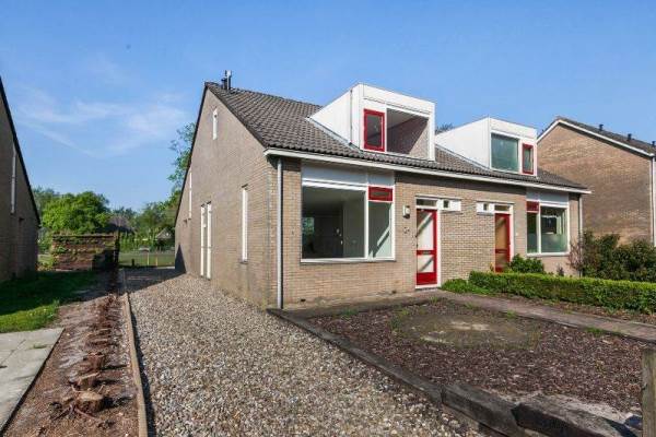 Woning Bûkenhage 24 Lippenhuizen