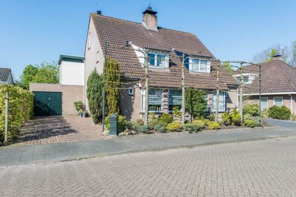 Woning Prof Van Swaaijlaan 6 Oudenbosch