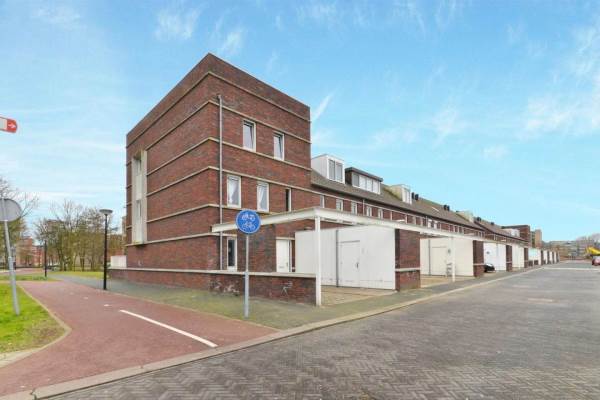 Woning Emanzana 80 Amsterdam
