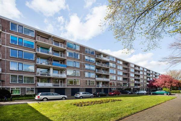 Woning Burgemeester Caan van Necklaan 292 Leidschendam