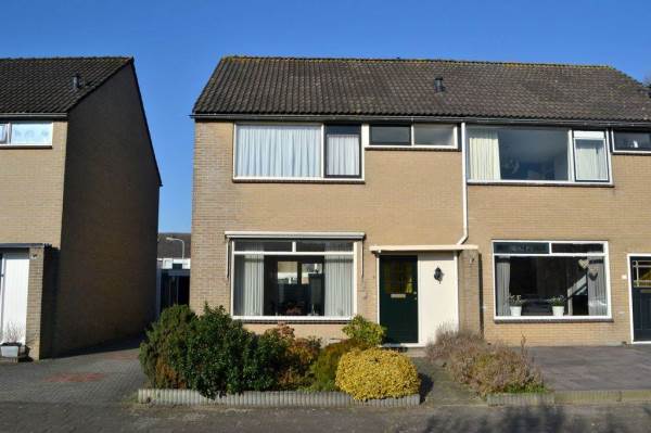 Woning mr. P.J. Oudstraat 9 Sneek
