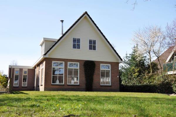 Woning Bernhardlaan 22 Buitenpost
