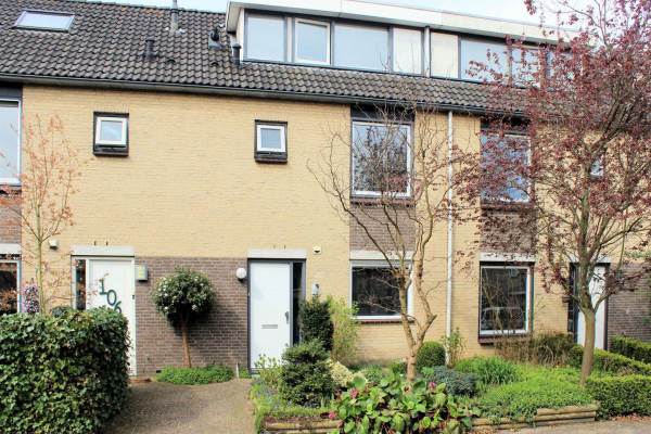 Woning Ambachtlaan 104 Hoogland