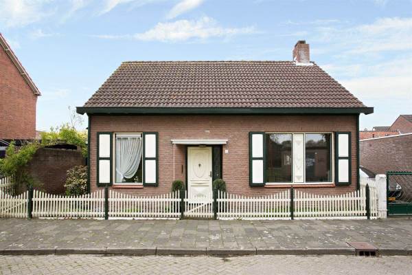 Woning Prinses Beatrixplein 1 Roosendaal