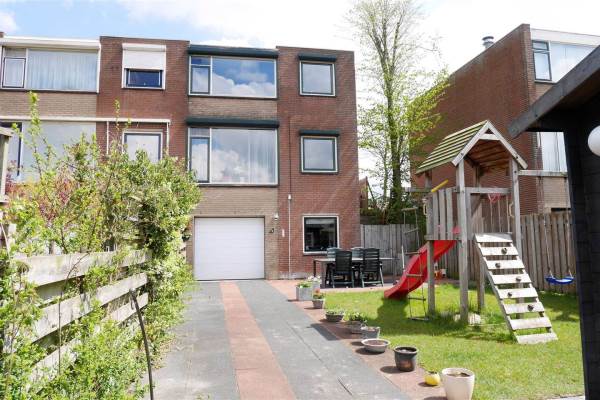 Woning Prof. Zeemanstraat 9 Terneuzen