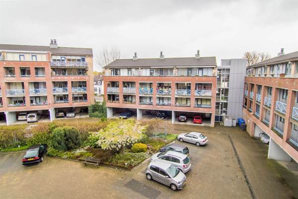 Woning Wilhelminaplantsoen 33 Bussum