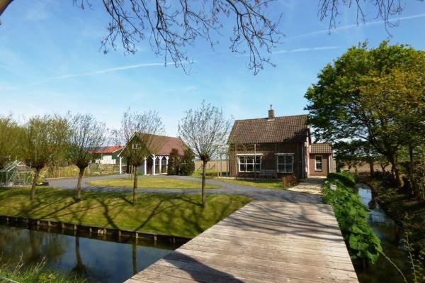 Woning Middelsluissedijk OZ 33 Numansdorp