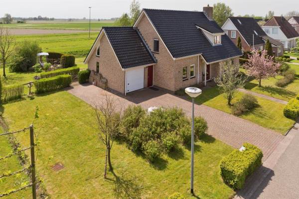 Woning Loohof 35 Leens