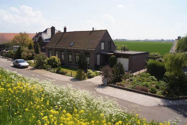 Woning Sluisendijk 11 Heinenoord
