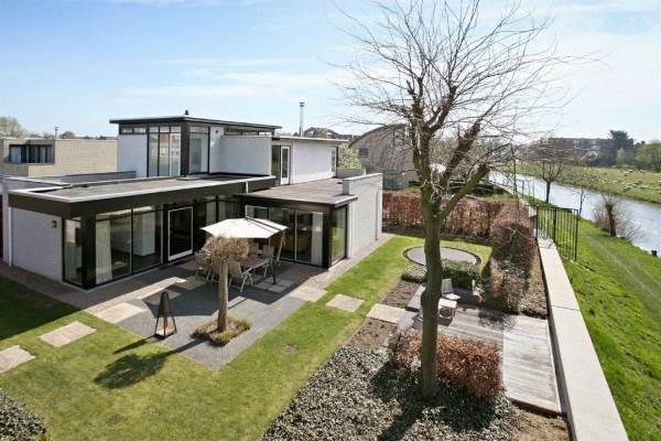 Woning Van Doesburgstraat 8 Roermond