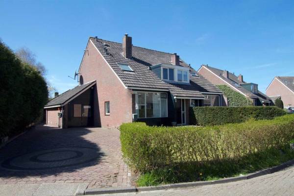 Woning Middenerf 19 Abbekerk