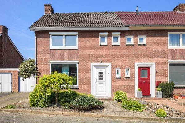 Woning Past vd Heijdenstraat 8 Urmond