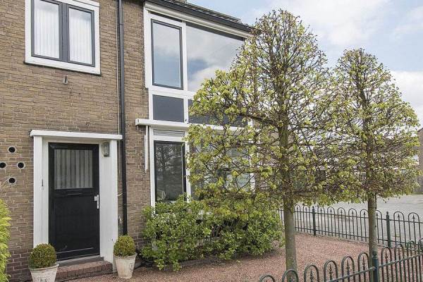 Woning van Limburg Stirumlaan 81 Naarden